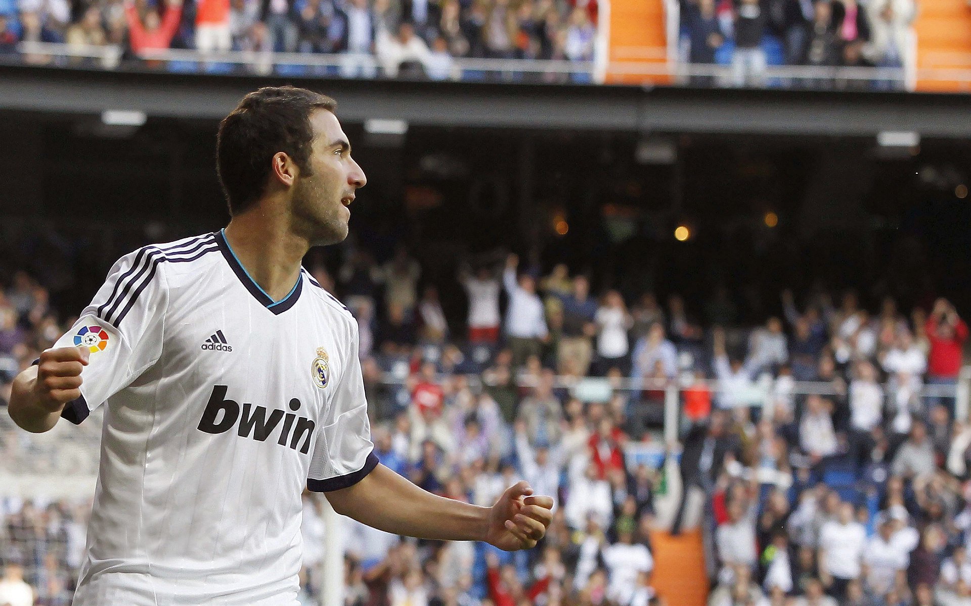 上海海港球员赛后采访，上海海港队进球了